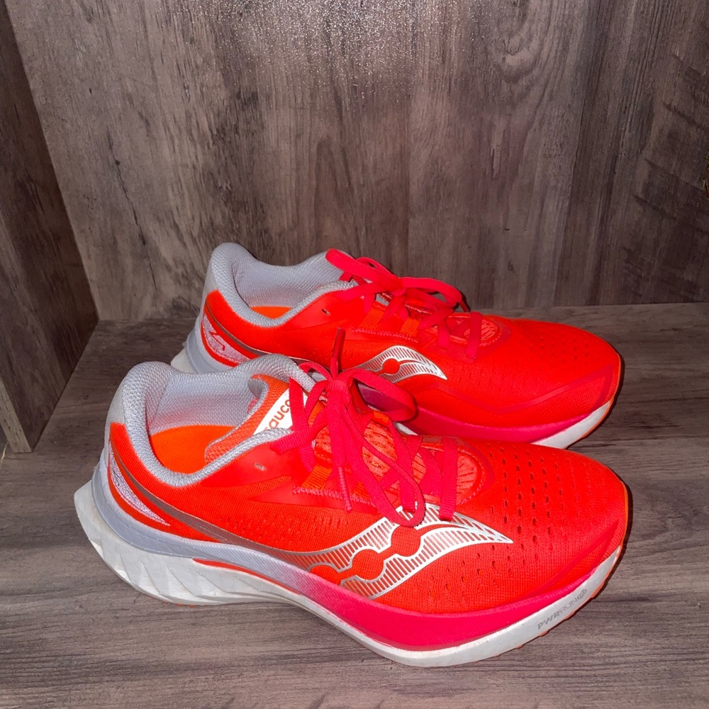 Saucony Endorphin Speed 4 Women’s size 8
